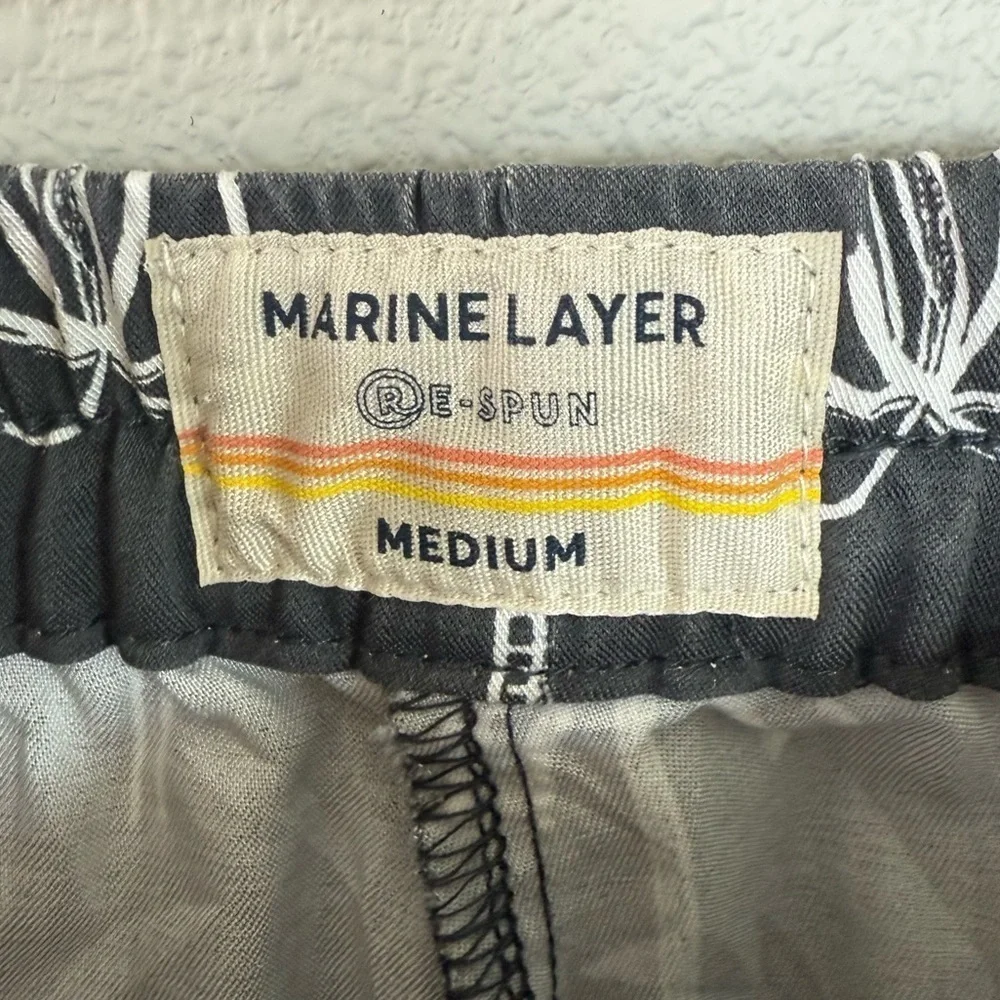 NWOT Marine Layer Allison Palm Print Casual Pant Women’s Size Medium Grey